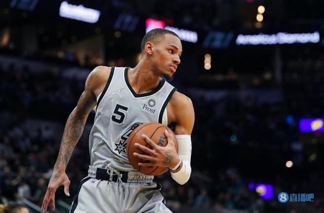 态下滑而陷 态下滑而陷