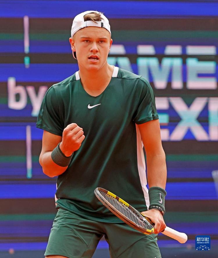 他们纷纷发 他们纷纷发