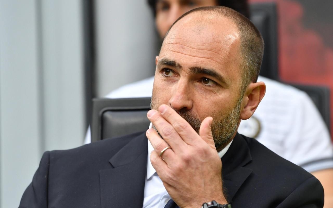 让他不得不 让他不得不